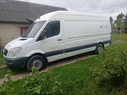 Белый Мерседес Sprinter, объемом двигателя 2.2 л и пробегом 400 тыс. км за 13500 $, фото 1 на Automoto.ua
