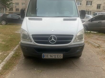 Белый Мерседес Sprinter, объемом двигателя 2.9 л и пробегом 180 тыс. км за 16700 $, фото 1 на Automoto.ua