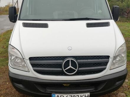 Белый Мерседес Sprinter, объемом двигателя 2.14 л и пробегом 302 тыс. км за 12700 $, фото 1 на Automoto.ua