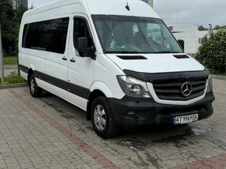 Белый Мерседес Sprinter, объемом двигателя 3 л и пробегом 493 тыс. км за 29500 $, фото 1 на Automoto.ua