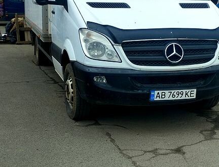 Білий Мерседес Sprinter, об'ємом двигуна 2.1 л та пробігом 301 тис. км за 15800 $, фото 1 на Automoto.ua
