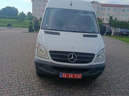 Белый Мерседес Sprinter, объемом двигателя 2.2 л и пробегом 327 тыс. км за 31500 $, фото 1 на Automoto.ua