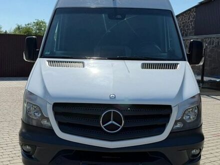Белый Мерседес Sprinter, объемом двигателя 2.14 л и пробегом 310 тыс. км за 14999 $, фото 1 на Automoto.ua
