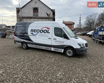 Белый Мерседес Sprinter, объемом двигателя 2.2 л и пробегом 253 тыс. км за 18900 $, фото 1 на Automoto.ua
