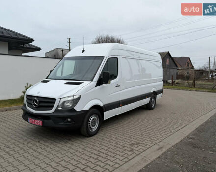 Белый Мерседес Sprinter, объемом двигателя 0 л и пробегом 294 тыс. км за 15800 $, фото 1 на Automoto.ua