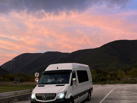 Белый Мерседес Sprinter, объемом двигателя 2.14 л и пробегом 470 тыс. км за 24000 $, фото 1 на Automoto.ua