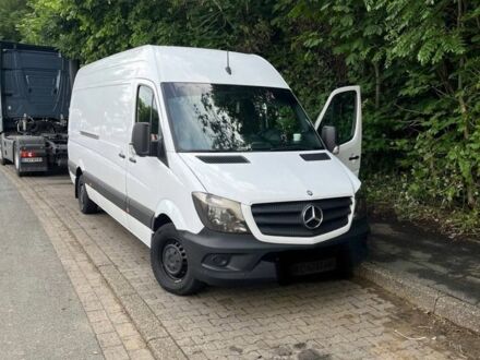 Белый Мерседес Sprinter, объемом двигателя 2.1 л и пробегом 426 тыс. км за 16000 $, фото 1 на Automoto.ua