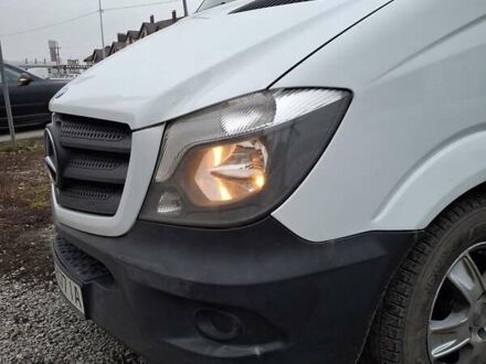 Белый Мерседес Sprinter, объемом двигателя 2.14 л и пробегом 328 тыс. км за 13600 $, фото 1 на Automoto.ua