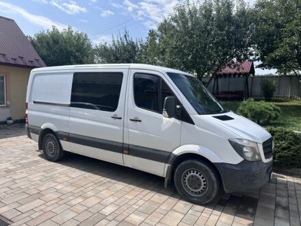 Белый Мерседес Sprinter, объемом двигателя 2.1 л и пробегом 253 тыс. км за 16864 $, фото 1 на Automoto.ua