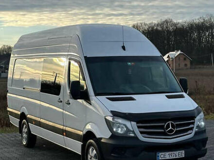 Белый Мерседес Sprinter, объемом двигателя 2.2 л и пробегом 430 тыс. км за 23000 $, фото 1 на Automoto.ua