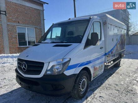 Белый Мерседес Sprinter, объемом двигателя 2.2 л и пробегом 302 тыс. км за 22300 $, фото 1 на Automoto.ua