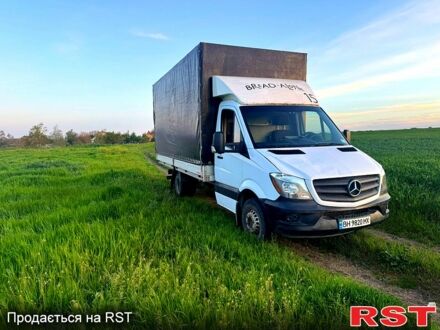 Белый Мерседес Sprinter, объемом двигателя 2.2 л и пробегом 252 тыс. км за 20000 $, фото 1 на Automoto.ua