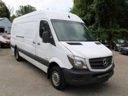 Белый Мерседес Sprinter, объемом двигателя 2.1 л и пробегом 73 тыс. км за 10900 $, фото 1 на Automoto.ua
