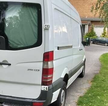 Белый Мерседес Sprinter, объемом двигателя 2.14 л и пробегом 370 тыс. км за 17000 $, фото 1 на Automoto.ua