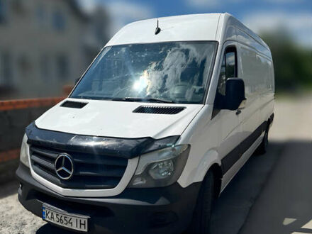 Белый Мерседес Sprinter, объемом двигателя 2.69 л и пробегом 393 тыс. км за 16000 $, фото 1 на Automoto.ua