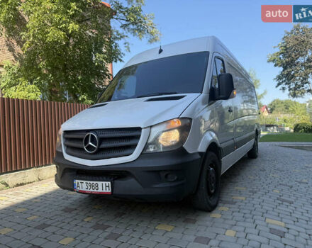 Белый Мерседес Sprinter, объемом двигателя 2.14 л и пробегом 428 тыс. км за 14800 $, фото 1 на Automoto.ua