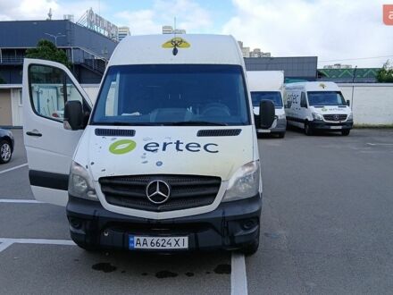 Белый Мерседес Sprinter, объемом двигателя 2.1 л и пробегом 436 тыс. км за 12000 $, фото 1 на Automoto.ua