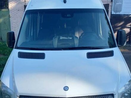 Белый Мерседес Sprinter, объемом двигателя 2.1 л и пробегом 390 тыс. км за 18500 $, фото 1 на Automoto.ua