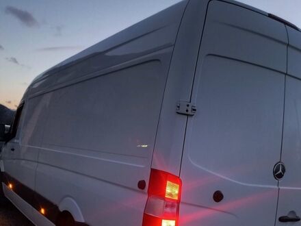 Білий Мерседес Sprinter, об'ємом двигуна 2.7 л та пробігом 320 тис. км за 16200 $, фото 1 на Automoto.ua