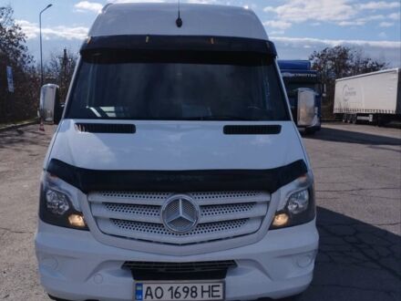 Белый Мерседес Sprinter, объемом двигателя 2.2 л и пробегом 400 тыс. км за 20000 $, фото 1 на Automoto.ua