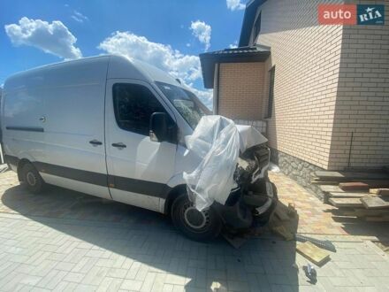 Белый Мерседес Sprinter, объемом двигателя 2.1 л и пробегом 170 тыс. км за 12700 $, фото 1 на Automoto.ua