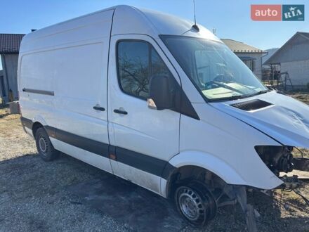 Белый Мерседес Sprinter, объемом двигателя 2.14 л и пробегом 420 тыс. км за 5800 $, фото 1 на Automoto.ua