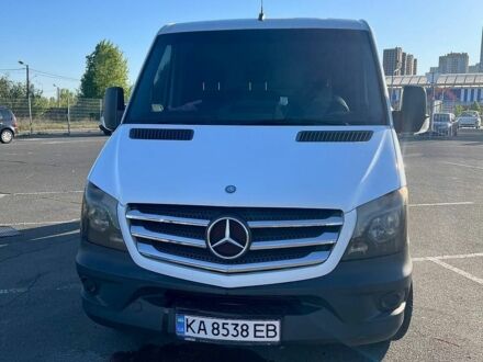 Белый Мерседес Sprinter, объемом двигателя 2.1 л и пробегом 237 тыс. км за 15000 $, фото 1 на Automoto.ua