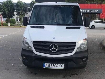 Белый Мерседес Sprinter, объемом двигателя 2.2 л и пробегом 300 тыс. км за 13000 $, фото 1 на Automoto.ua
