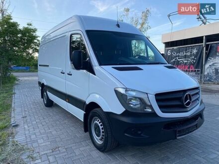 Белый Мерседес Sprinter, объемом двигателя 2.2 л и пробегом 250 тыс. км за 17399 $, фото 1 на Automoto.ua