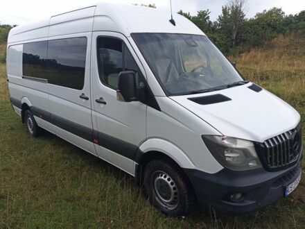 Белый Мерседес Sprinter, объемом двигателя 2.1 л и пробегом 300 тыс. км за 16300 $, фото 1 на Automoto.ua
