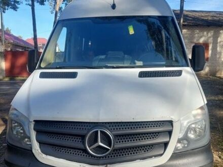 Белый Мерседес Sprinter, объемом двигателя 2.69 л и пробегом 645 тыс. км за 27500 $, фото 1 на Automoto.ua