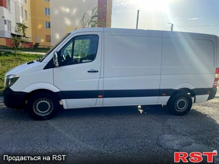 Белый Мерседес Sprinter, объемом двигателя 2.2 л и пробегом 220 тыс. км за 16900 $, фото 1 на Automoto.ua