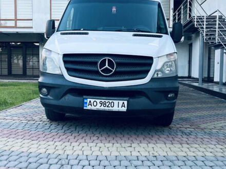 Белый Мерседес Sprinter, объемом двигателя 2.1 л и пробегом 410 тыс. км за 17500 $, фото 1 на Automoto.ua