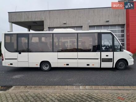 Белый Мерседес Sprinter, объемом двигателя 3 л и пробегом 448 тыс. км за 76800 $, фото 1 на Automoto.ua