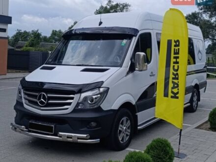 Белый Мерседес Sprinter, объемом двигателя 3.2 л и пробегом 259 тыс. км за 23800 $, фото 1 на Automoto.ua