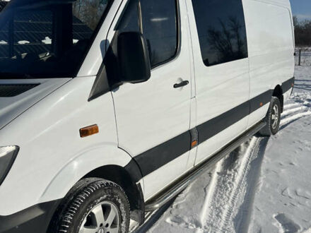 Белый Мерседес Sprinter, объемом двигателя 3 л и пробегом 470 тыс. км за 26869 $, фото 1 на Automoto.ua