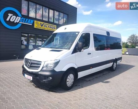 Белый Мерседес Sprinter, объемом двигателя 0 л и пробегом 326 тыс. км за 13800 $, фото 1 на Automoto.ua