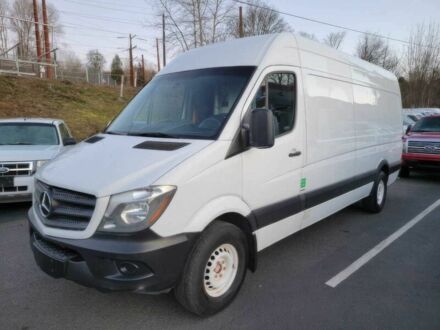 Белый Мерседес Sprinter, объемом двигателя 2.1 л и пробегом 76 тыс. км за 8500 $, фото 1 на Automoto.ua