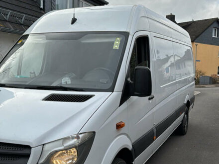 Белый Мерседес Sprinter, объемом двигателя 2.2 л и пробегом 340 тыс. км за 13910 $, фото 1 на Automoto.ua