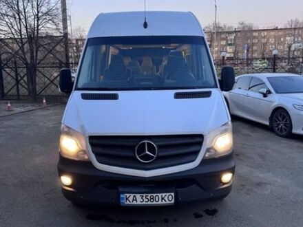 Белый Мерседес Sprinter, объемом двигателя 2.14 л и пробегом 450 тыс. км за 29469 $, фото 1 на Automoto.ua