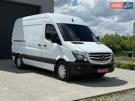 Белый Мерседес Sprinter, объемом двигателя 2.2 л и пробегом 353 тыс. км за 20700 $, фото 1 на Automoto.ua