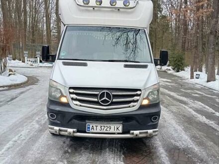 Белый Мерседес Sprinter, объемом двигателя 2.14 л и пробегом 492 тыс. км за 17800 $, фото 1 на Automoto.ua