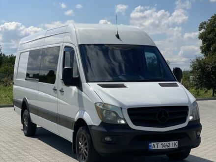 Белый Мерседес Sprinter, объемом двигателя 3 л и пробегом 660 тыс. км за 36468 $, фото 1 на Automoto.ua