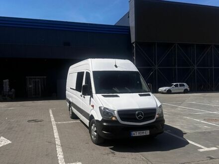 Белый Мерседес Sprinter, объемом двигателя 2.99 л и пробегом 373 тыс. км за 38000 $, фото 1 на Automoto.ua