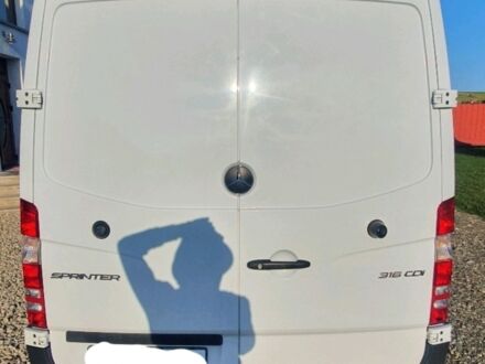 Белый Мерседес Sprinter, объемом двигателя 2.2 л и пробегом 300 тыс. км за 21583 $, фото 1 на Automoto.ua