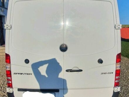 Белый Мерседес Sprinter, объемом двигателя 2.2 л и пробегом 300 тыс. км за 21220 $, фото 1 на Automoto.ua