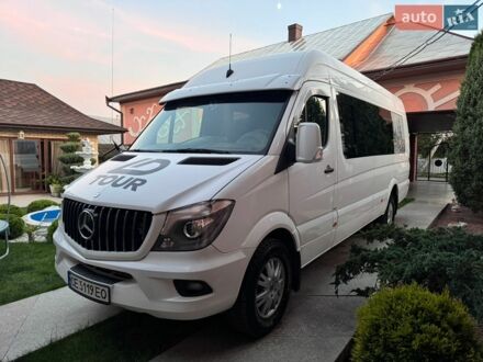 Белый Мерседес Sprinter, объемом двигателя 3 л и пробегом 214 тыс. км за 34999 $, фото 1 на Automoto.ua