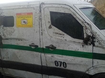 Белый Мерседес Sprinter, объемом двигателя 2.1 л и пробегом 459 тыс. км за 19107 $, фото 1 на Automoto.ua