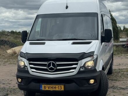 Белый Мерседес Sprinter, объемом двигателя 0 л и пробегом 450 тыс. км за 22793 $, фото 1 на Automoto.ua