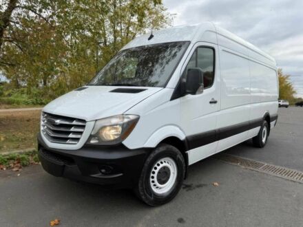 Белый Мерседес Sprinter, объемом двигателя 3 л и пробегом 88 тыс. км за 10500 $, фото 1 на Automoto.ua
